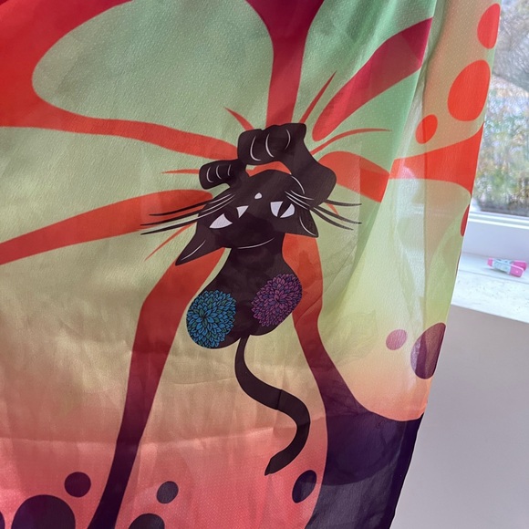 Vibrant Silk Scarf with cats - Picture 3 of 3